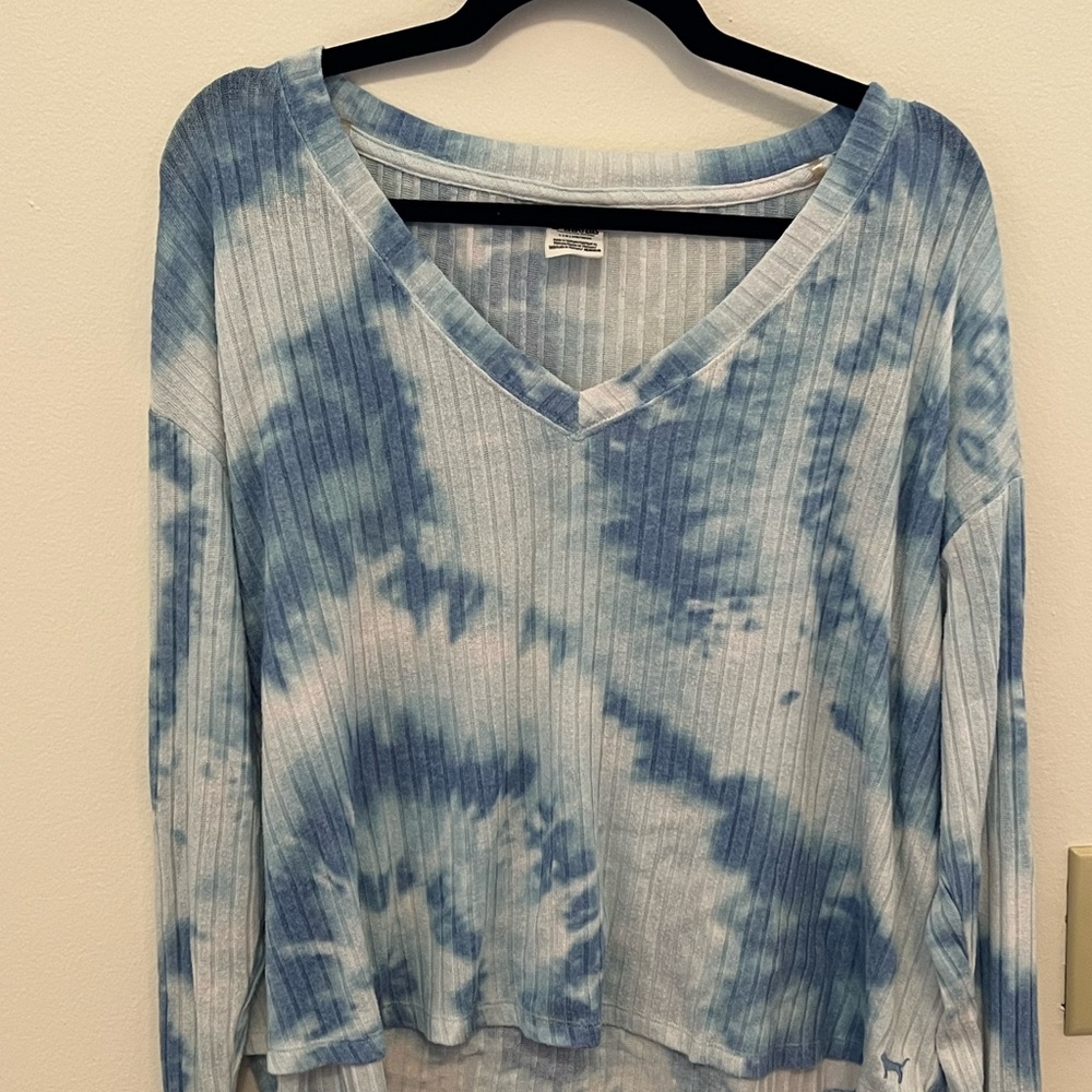 VS Pink Tie Dye Knit Top
